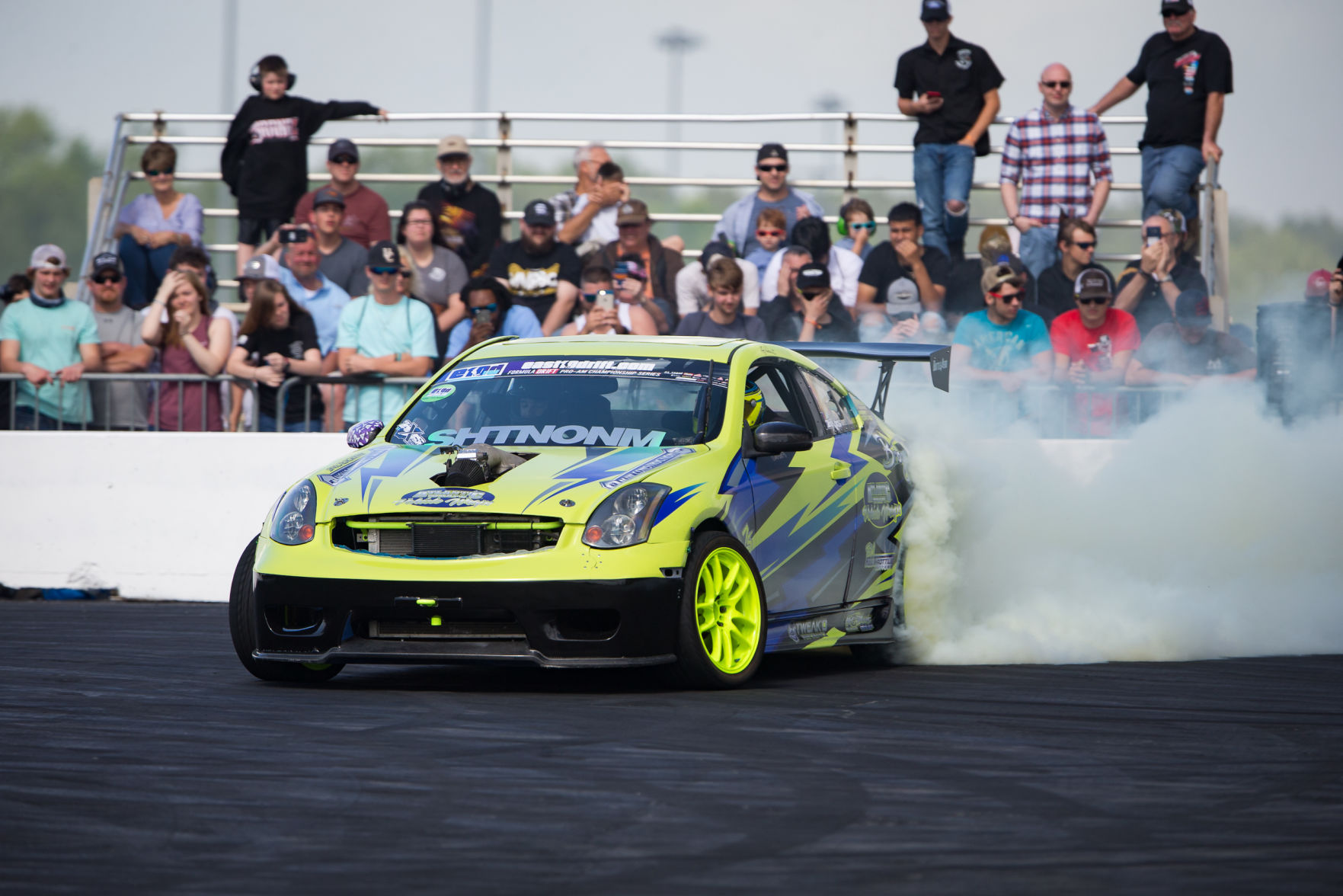Friday action during the 2019 NGK Spark Plugs NHRA 4-Wide Nationals.